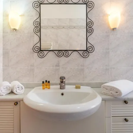 San Pietro House By Apartament *